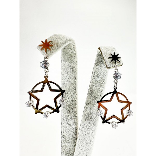 Gümüş Yıldız Detaylı Küpe Gümüş Yıldız Detaylı Küpe